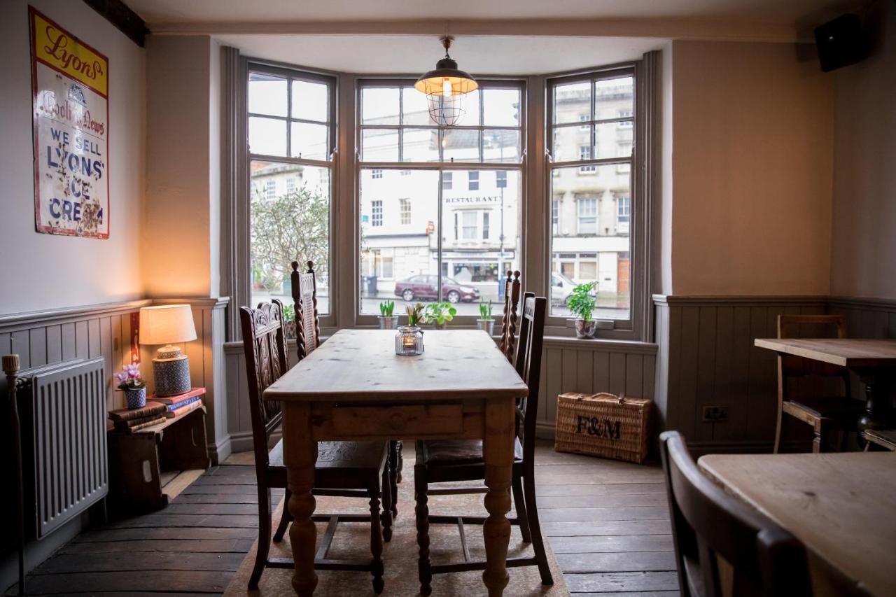 The Black Swan Inn Devizes Exterior photo